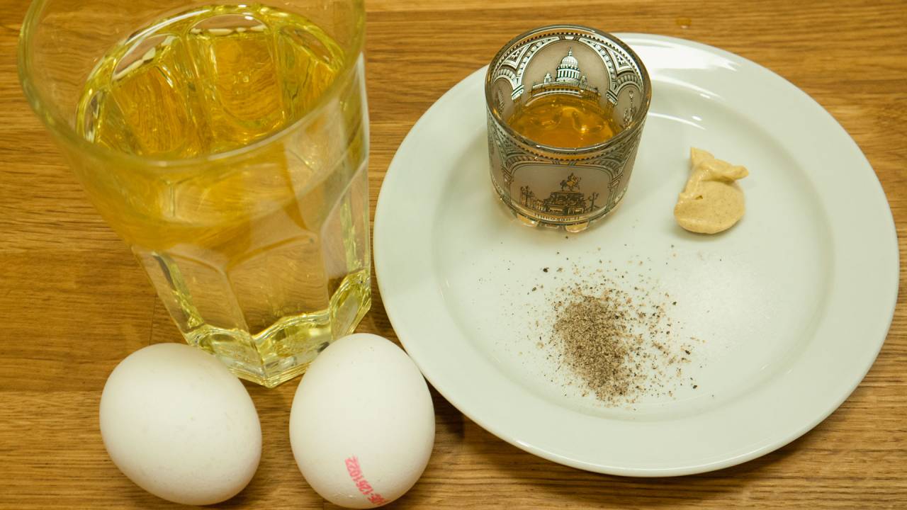 Ingredients for the mayo