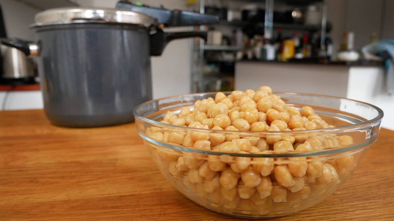 Cooked chickpeas