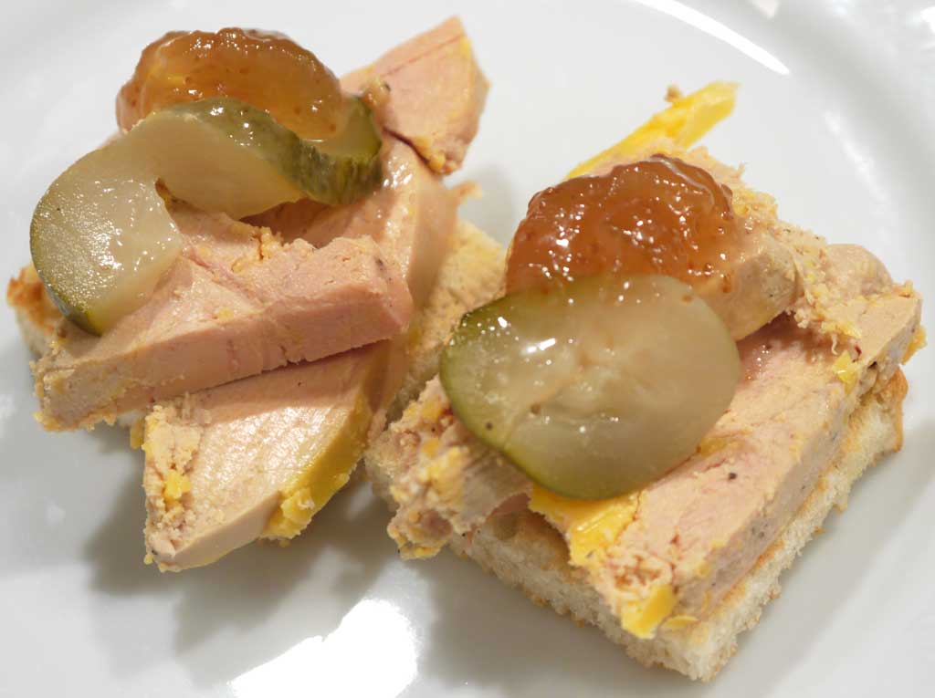 Foie gras terrine made sous vide - www.kvalifood.com